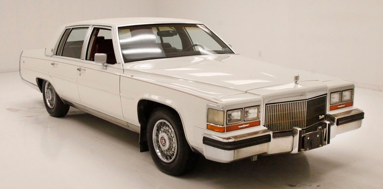 Cadillac-Fleetwood-1989-White-Red-14