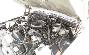 Cadillac-Fleetwood-1989-White-Red-19