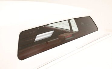 Cadillac-Fleetwood-1989-White-Red-24