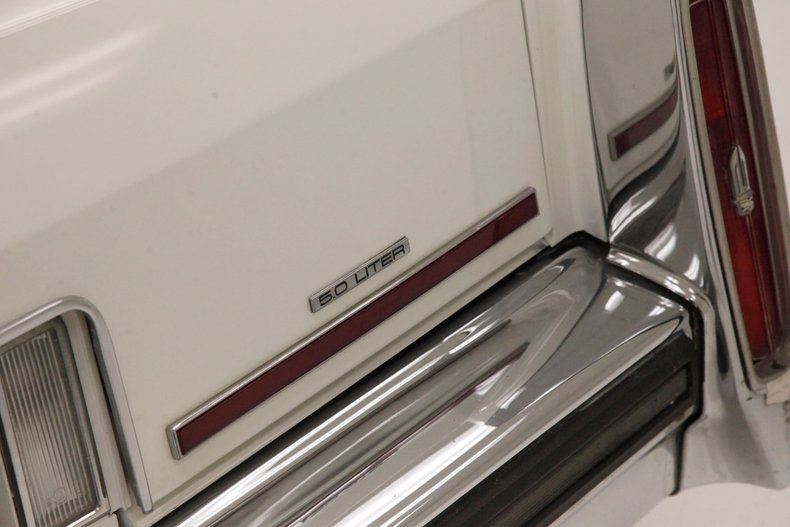 Cadillac-Fleetwood-1989-White-Red-25