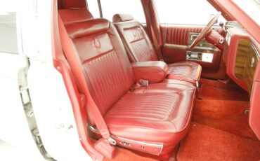 Cadillac-Fleetwood-1989-White-Red-37