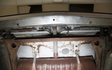 Cadillac-Fleetwood-1989-White-Red-44