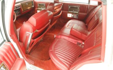 Cadillac-Fleetwood-1989-White-Red-49