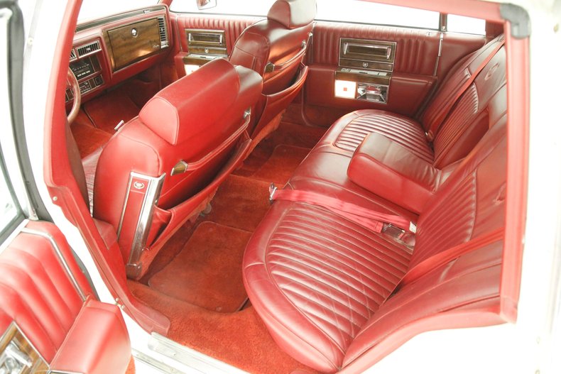Cadillac-Fleetwood-1989-White-Red-49