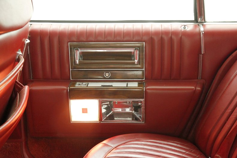 Cadillac-Fleetwood-1989-White-Red-6