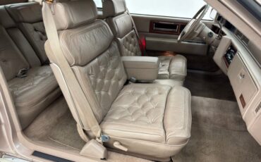 Cadillac-Fleetwood-1990-Antelope-Firemist-Antelope-32