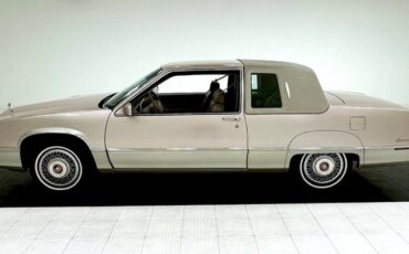 Cadillac-Fleetwood-1990-Antelope-Firemist-Antelope