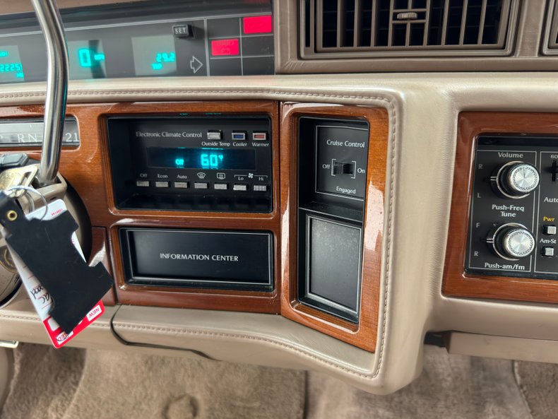 Cadillac-Fleetwood-1990-Antelope-Firemist-Antelope-39