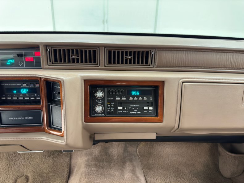 Cadillac-Fleetwood-1990-Antelope-Firemist-Antelope-40