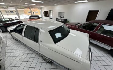 Cadillac-Fleetwood-1995-White-Dark-Blue-5