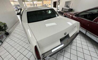 Cadillac-Fleetwood-1995-White-Dark-Blue-7