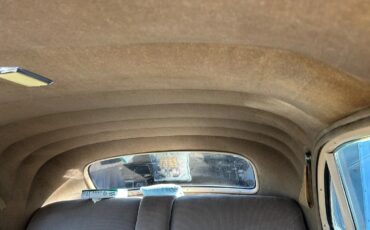 Cadillac-Lasalle-1940-Black-Tan-11