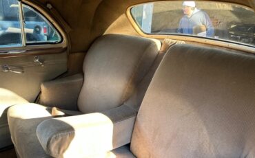 Cadillac-Lasalle-1940-Black-Tan-13