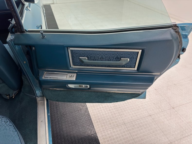 Cadillac-Sedan-deville-1968-Caribe-Aqua-Dark-Aqua-40