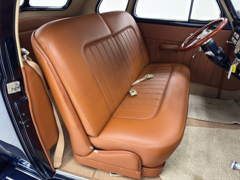 Cadillac-Series-60-1937-Sudan-Blue-Saddle-32