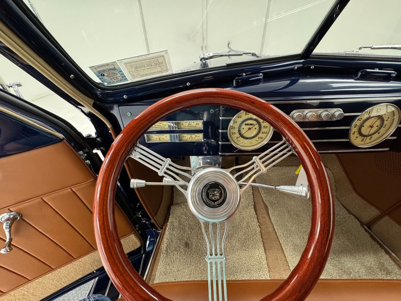 Cadillac-Series-60-1937-Sudan-Blue-Saddle-36