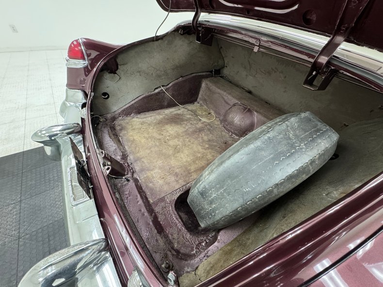 Cadillac-Series-61-1950-Burgundy-Dark-Gray-12