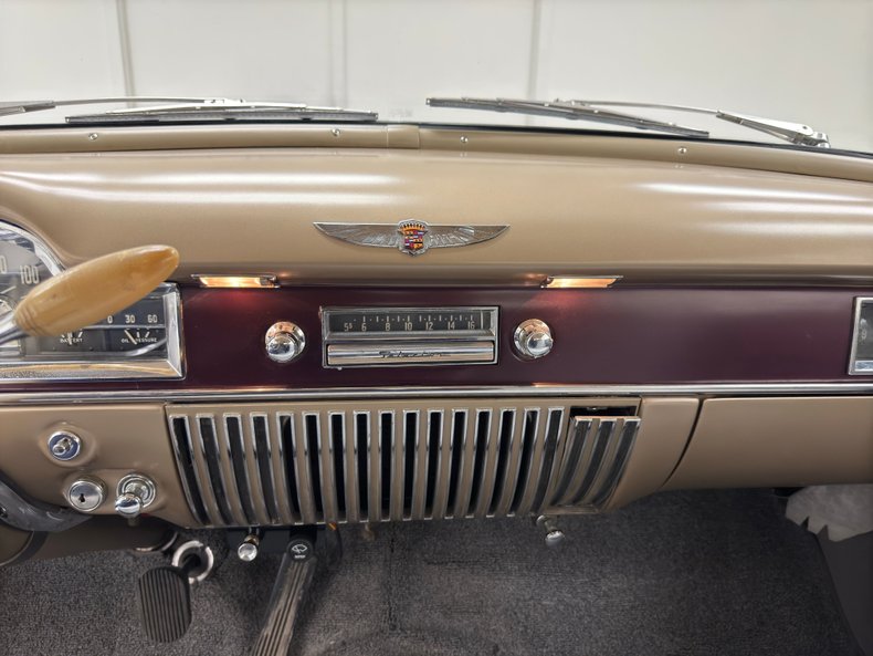 Cadillac-Series-61-1950-Burgundy-Dark-Gray-34