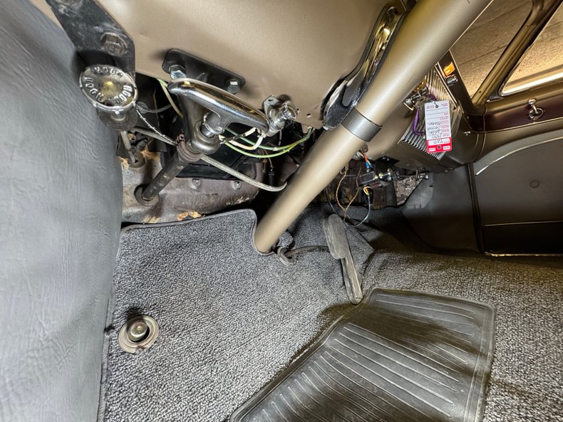 Cadillac-Series-61-1950-Burgundy-Dark-Gray-36