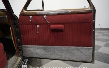 Cadillac-Series-62-1941-Black-Burgundy-44