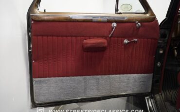 Cadillac-Series-62-1941-Black-Burgundy-56