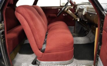 Cadillac-Series-62-1941-Black-Burgundy-6