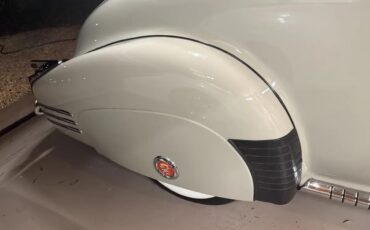 Cadillac-Series-62-1941-Tan-Dark-Gray-1