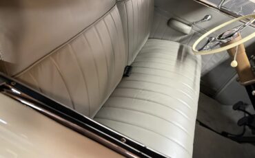 Cadillac-Series-62-1941-Tan-Dark-Gray-2