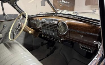 Cadillac-Series-62-1941-Tan-Dark-Gray-3