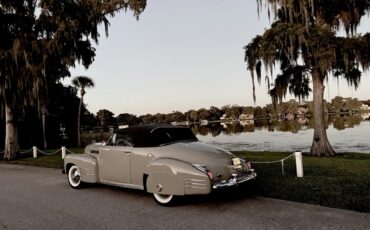Cadillac-Series-62-1941-Tan-Dark-Gray