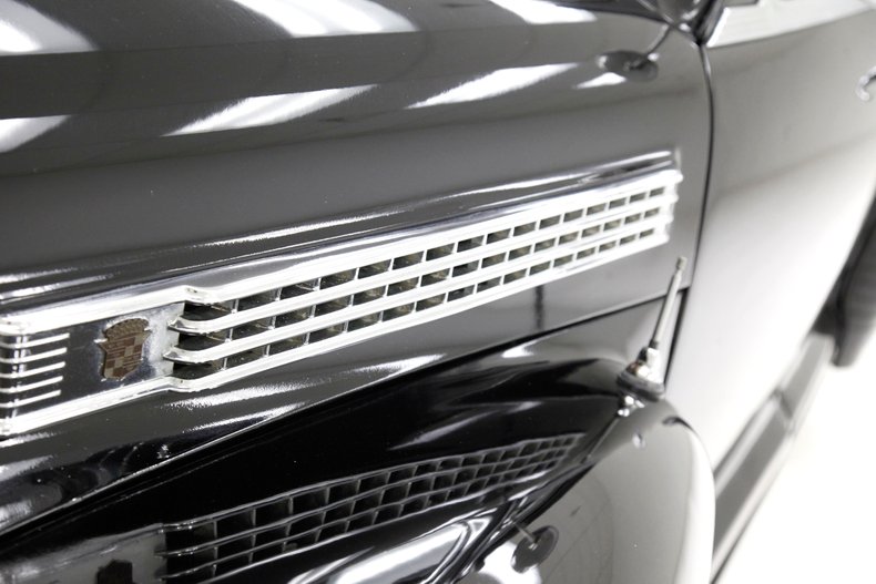 Cadillac-Series-63-1941-Black-Gray-12