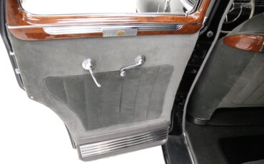 Cadillac-Series-63-1941-Black-Gray-27