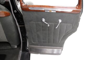 Cadillac-Series-63-1941-Black-Gray-30