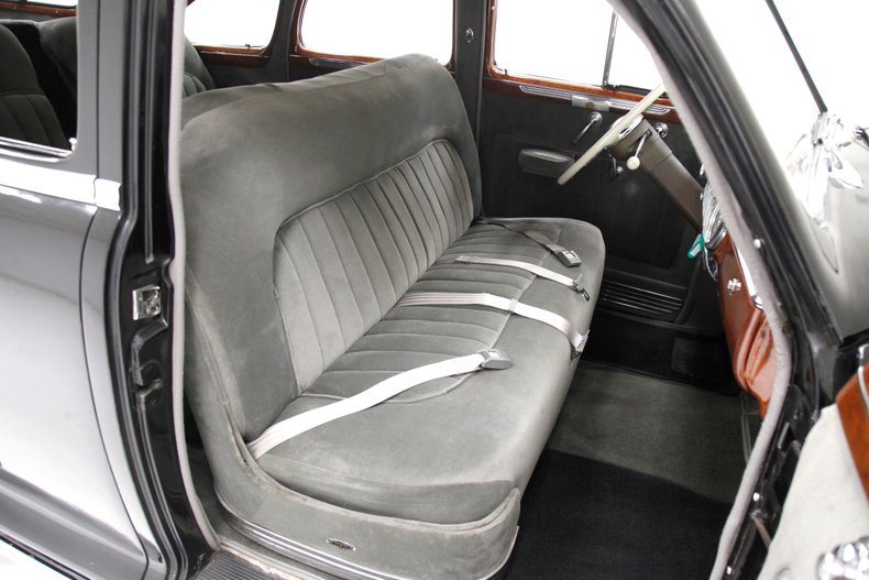 Cadillac-Series-63-1941-Black-Gray-35