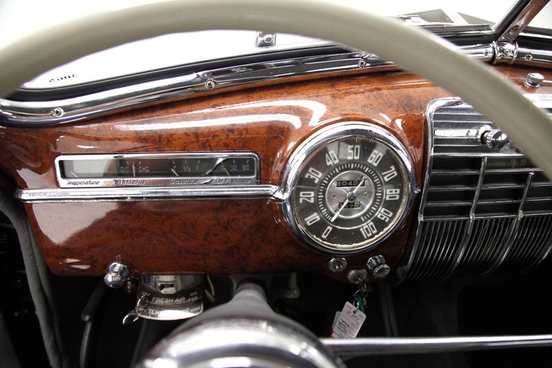 Cadillac-Series-63-1941-Black-Gray-36