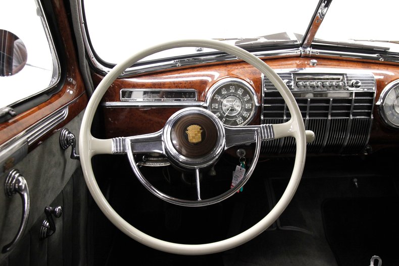 Cadillac-Series-63-1941-Black-Gray-42