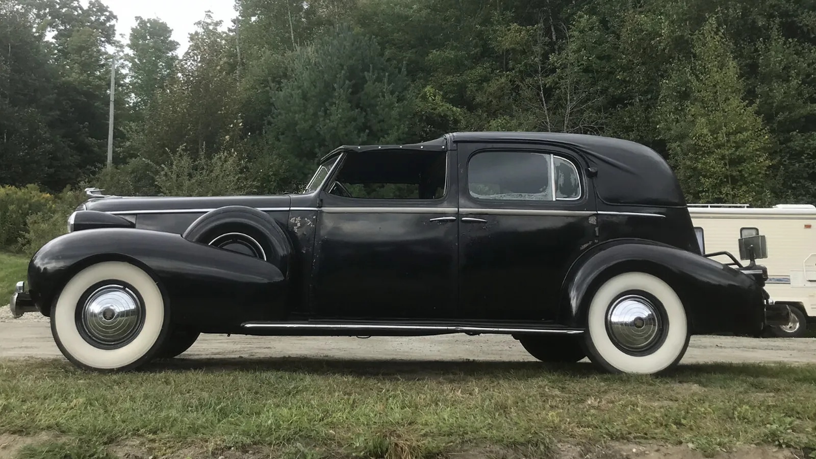 Cadillac-Series-75-1937-Black-Black-3