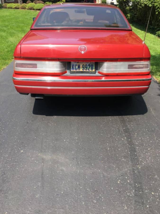 Cadillac-allante-1987-1