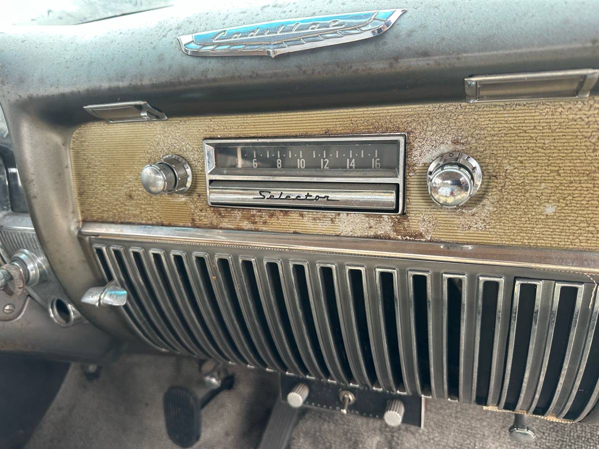 Cadillac-deville-1951-blue-2