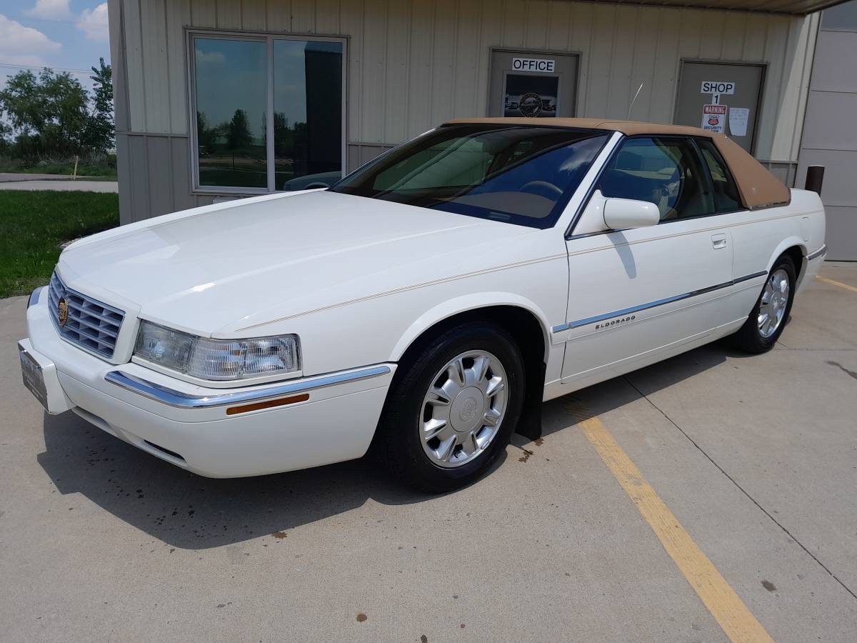 Cadillac-eldorado-1995