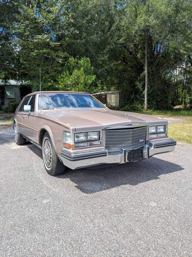 Cadillac-seville-elegante-1984-brown-4