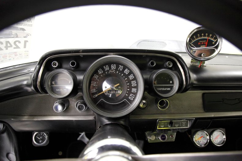 Chevrolet-150-1957-Yellow-White-32