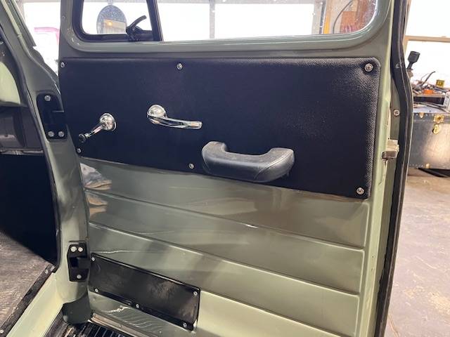 Chevrolet-1948-green-5