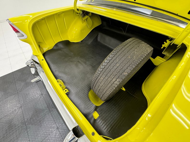 Chevrolet-210-1955-Yellow-Black-11