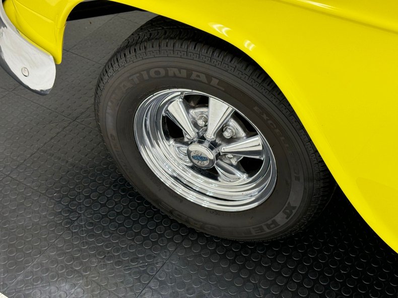 Chevrolet-210-1955-Yellow-Black-14