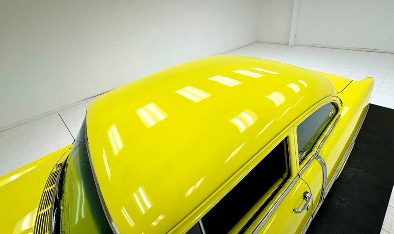 Chevrolet-210-1955-Yellow-Black-2