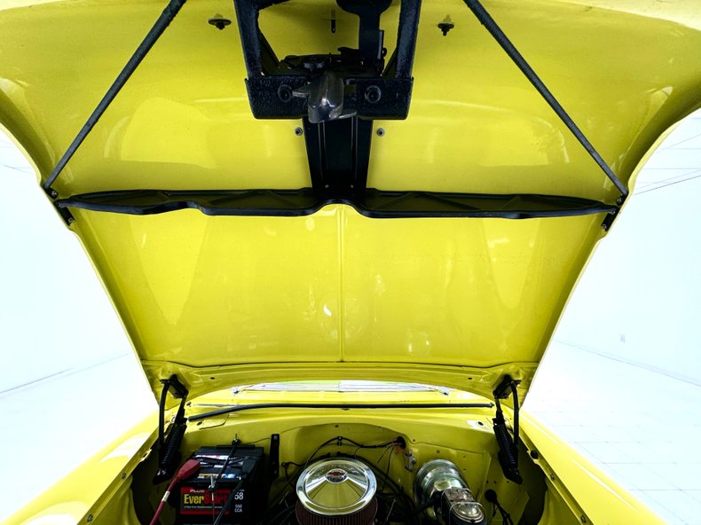 Chevrolet-210-1955-Yellow-Black-22