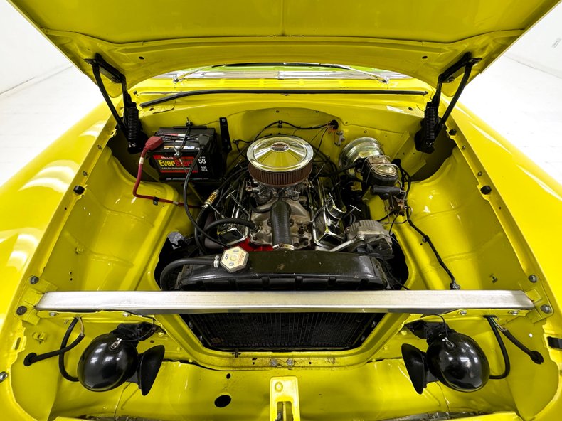 Chevrolet-210-1955-Yellow-Black-24