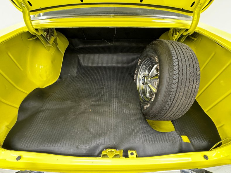 Chevrolet-210-1955-Yellow-Black-28