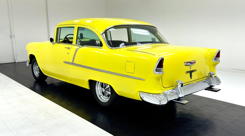 Chevrolet-210-1955-Yellow-Black-3
